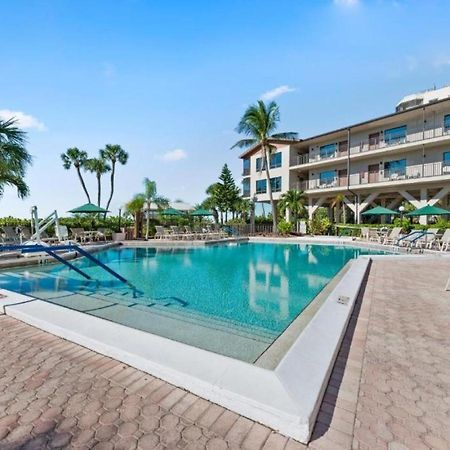 Caribbean Beach Club ฟอร์ตมายเยอร์สบีช ภายนอก รูปภาพ