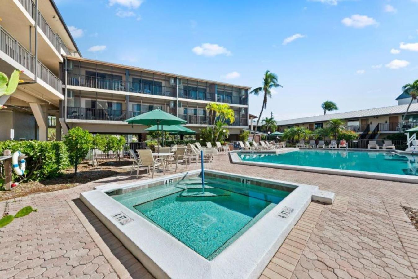 Caribbean Beach Club ฟอร์ตมายเยอร์สบีช ภายนอก รูปภาพ